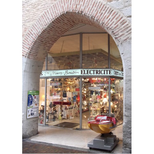 Détails : Luminaire MARTY BAUDIN Cahors, magasin de luminaire Cahors, lampes, ampoules à Cahors.  Boutique d'objets de décoration et accessoires à Cahors.